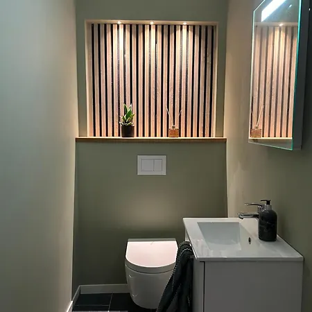 Big And New House In A Quiet Area 펜션
